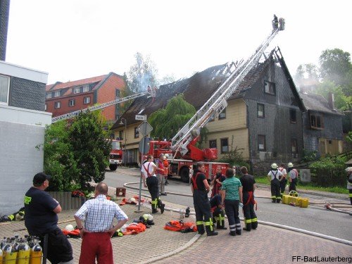 2010_06_06 Dachstuhlbrand St. Andreasberg Breite Strasse 010